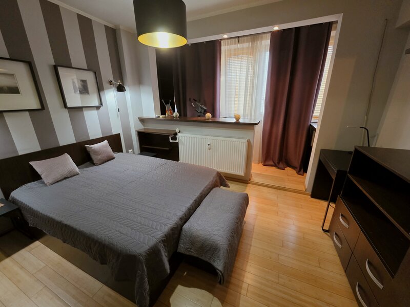 Sala Palatului, Cismigiu, Calea Victoriei, 2 camere, et. 6/8, mobilat,