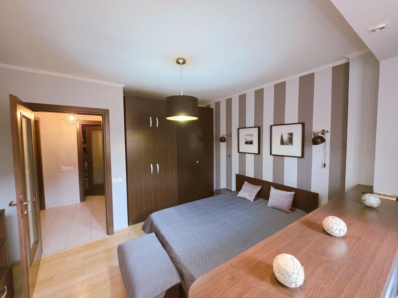 Sala Palatului, Cismigiu, Calea Victoriei, 2 camere, et. 6/8, mobilat,